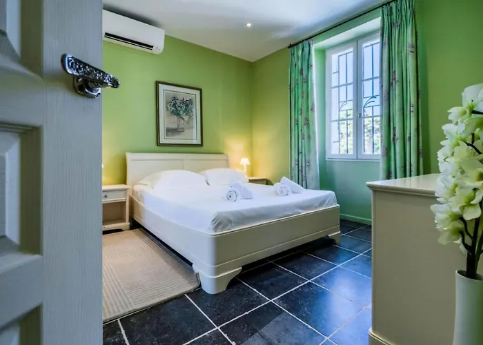 Rare ! 7p Cap D'antibes, A Pied Des Plages - Rare ! 7p Cap D'antibes, A Pied Des Plages Mae-1953 Villa