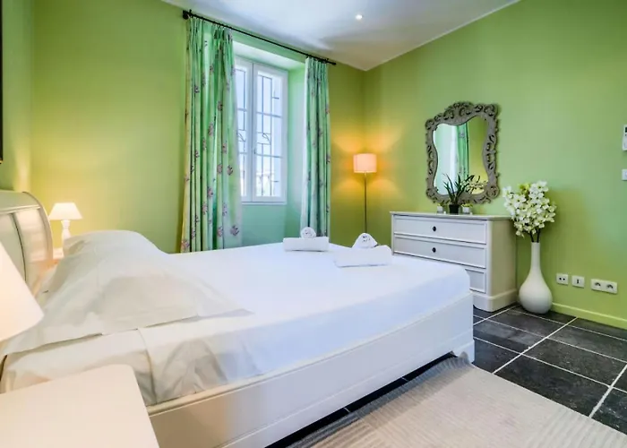 Villa Rare ! 7p Cap D'antibes, A Pied Des Plages - Rare ! 7p Cap D'antibes, A Pied Des Plages Mae-1953 *